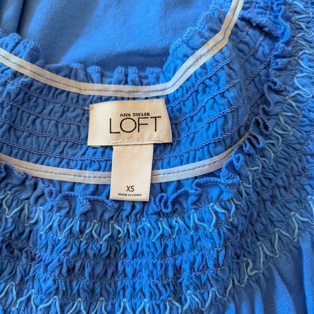 LOFT Women's Blue Smocked Dress. Size XS. Jersey Knit - Picture 3 of 3